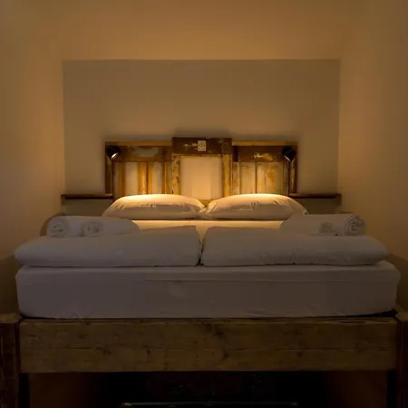 Hostel Diffuso Antagonisti *