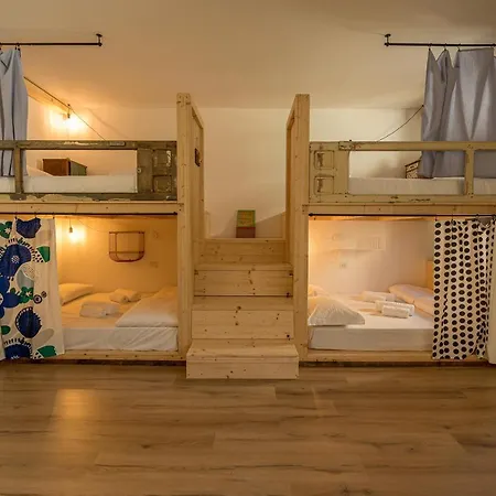 Diffuso Antagonisti Hostal Melle