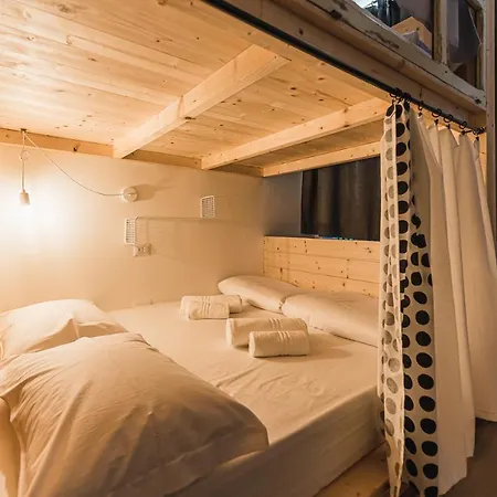 Diffuso Antagonisti Hostel *