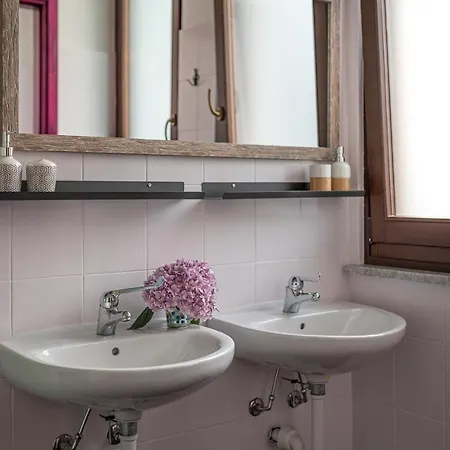 Diffuso Antagonisti Hostel Melle
